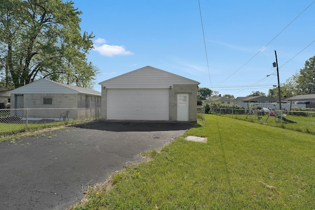 1920 S Champion Ave, Columbus, OH 43207 - view of detached garage