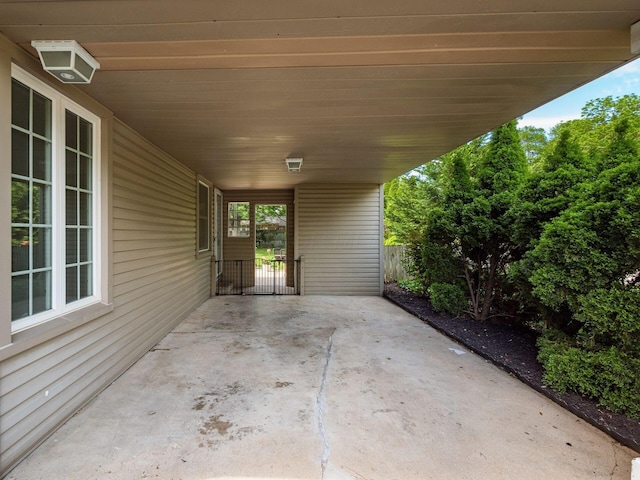2356 Swansea Rd, Columbus, OH 43221 - view of patio