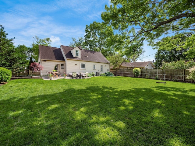 2356 Swansea Rd, Columbus, OH 43221 - view of yard featuring a patio area