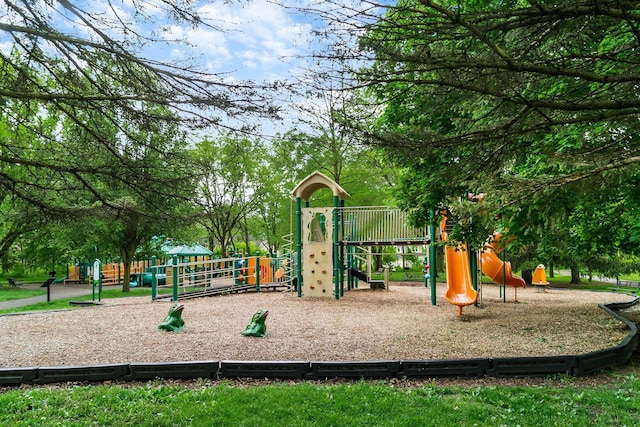 2356 Swansea Rd, Columbus, OH 43221 - view of community play area