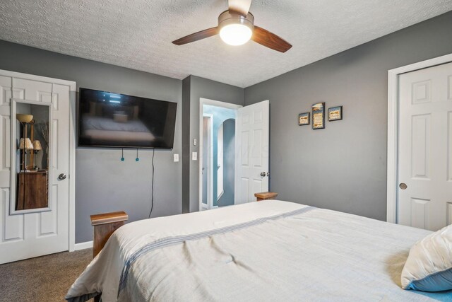 1536 Mulligan Ct, Reynoldsburg, OH 43068 - bedroom featuring carpet flooring, a textured ceiling, and ceiling fan