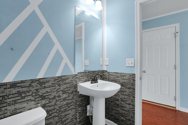 7429 Willow Leaf Dr, Canal Winchester, OH 43110 - bathroom featuring toilet and tile walls