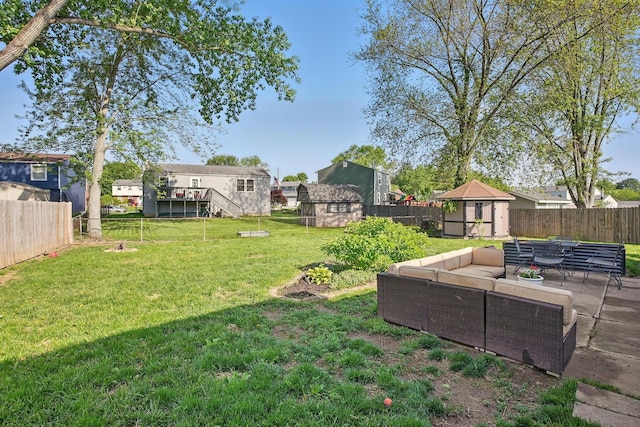 651 Dovalon Pl, Galloway, OH 43119 - view of yard featuring an outdoor hangout area and a patio