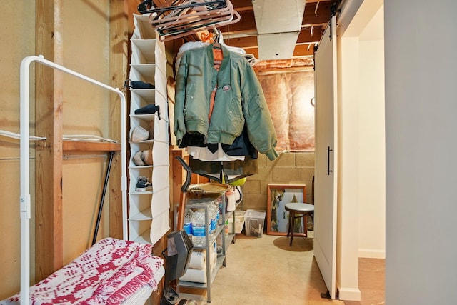 651 Dovalon Pl, Galloway, OH 43119 - view of walk in closet