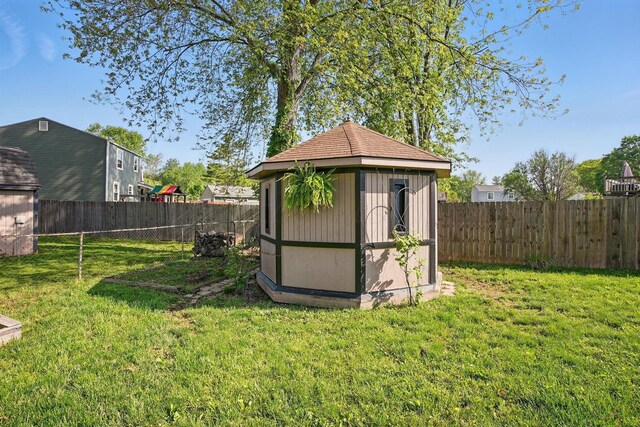 651 Dovalon Pl, Galloway, OH 43119 - view of shed