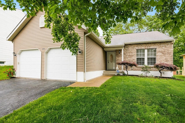 1472 Tall Meadows Dr, Columbus, OH 43223 - single story home featuring driveway, a front lawn, a garage, and brick siding