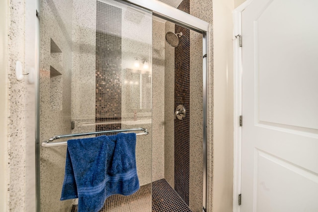 1472 Tall Meadows Dr, Columbus, OH 43223 - bathroom featuring a stall shower