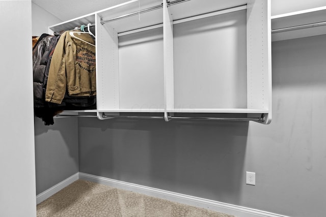 5568 Lexington Dr, Hilliard, OH 43026 - spacious closet with carpet flooring