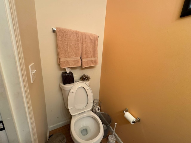 310 Abbey Ave, Lithopolis, OH 43136 - bathroom featuring baseboards and toilet