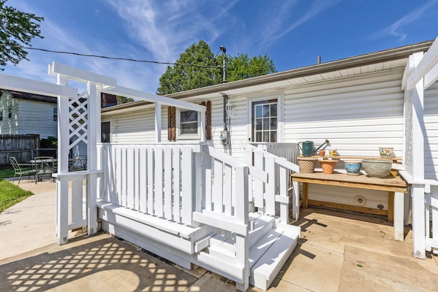 3350 Cameron St, Grove City, OH 43123 - wooden terrace featuring a patio