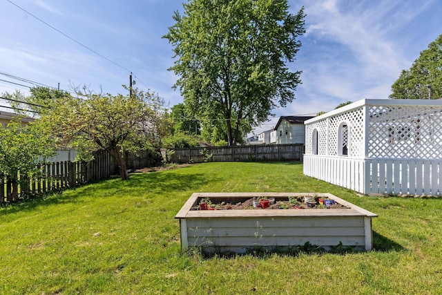 3350 Cameron St, Grove City, OH 43123 - view of yard with a vegetable garden