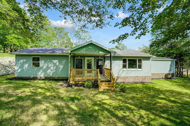 12323 Ringer Ln, Leesburg, OH 45135 - view of front facade featuring a front lawn and a porch