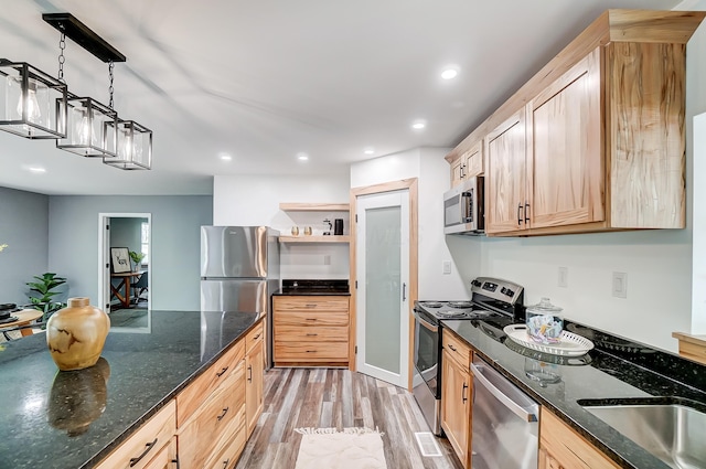 12323 Ringer Ln, Leesburg, OH 45135 - kitchen with stainless steel appliances, light wood finished floors, open shelves, light brown cabinetry, and a sink