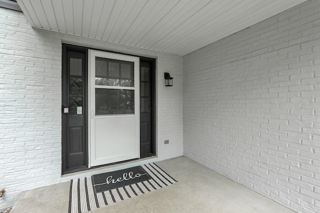 11831 Woodbridge Ln NW, Baltimore, OH 43105 - entrance to property with brick siding