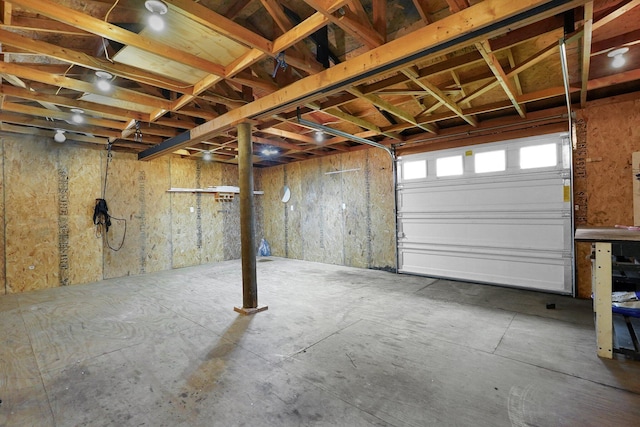 11831 Woodbridge Ln NW, Baltimore, OH 43105 - view of garage