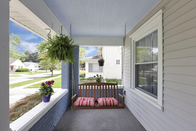 207 Jefferson Rd, Newark, OH 43055 - view of covered porch
