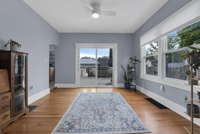 207 Jefferson Rd, Newark, OH 43055 - living area with ceiling fan, baseboards, and wood finished floors