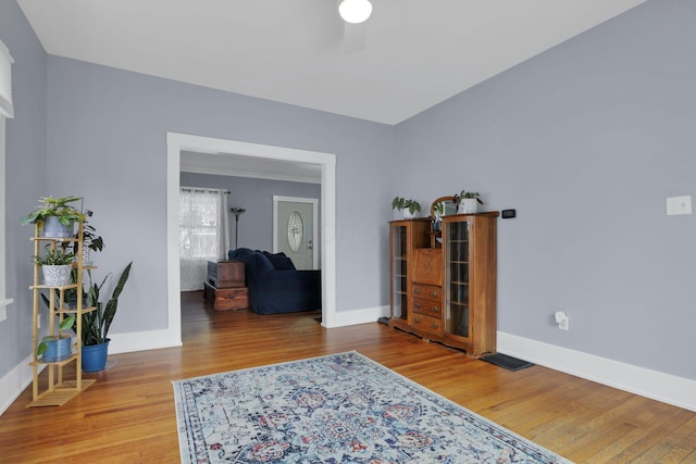 207 Jefferson Rd, Newark, OH 43055 - interior space featuring wood finished floors, baseboards, and ceiling fan
