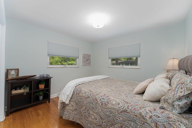 4015 Mountview Rd, Upper Arlington, OH 43220 - bedroom with wood finished floors