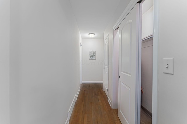 4015 Mountview Rd, Upper Arlington, OH 43220 - corridor with dark wood finished floors and baseboards