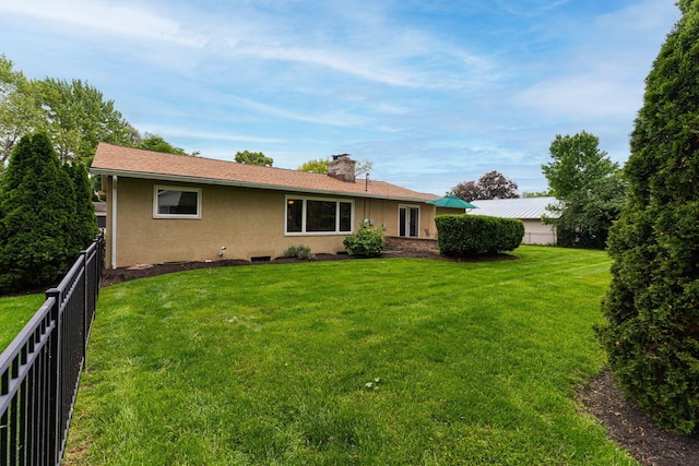 4015 Mountview Rd, Upper Arlington, OH 43220 - back of property with a chimney and stucco siding