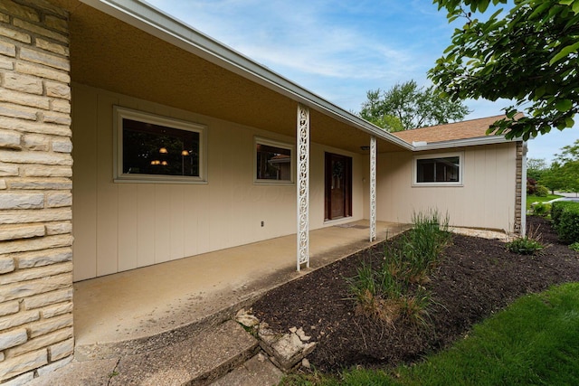 4015 Mountview Rd, Upper Arlington, OH 43220 - doorway to property with stone siding