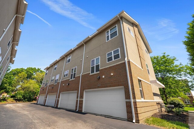 1396 Lower Green Cir, Columbus, OH 43212 - photo 29