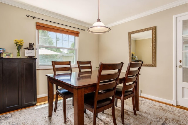 2008 N Edgemont Rd, Upper Arlington, OH 43212 - dining room with crown molding, baseboards, and light wood-type flooring