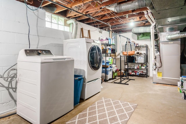 2008 N Edgemont Rd, Upper Arlington, OH 43212 - laundry area featuring washing machine and clothes dryer