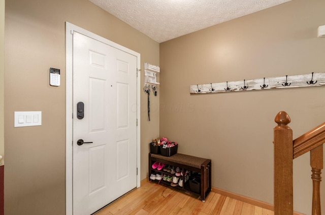 6249 Corley Dr, Dublin, OH 43016 - foyer featuring light wood-style flooring