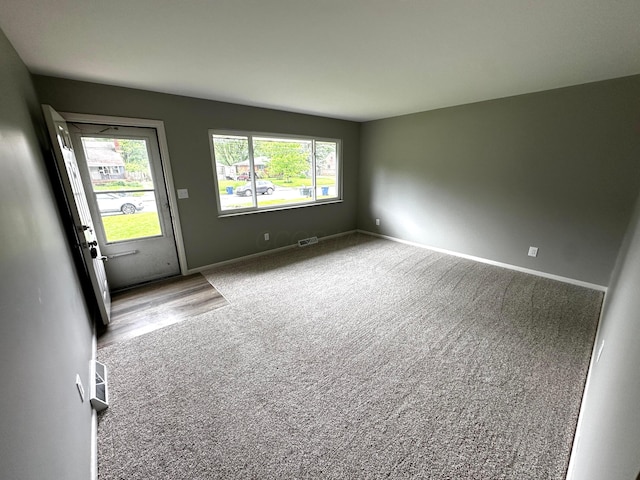 239 Maplewood Ave, Columbus, OH 43213 - carpeted spare room with baseboards