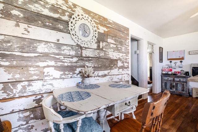 4842 State Route 734, Jeffersonville, OH 43128 - dining space featuring wood finished floors