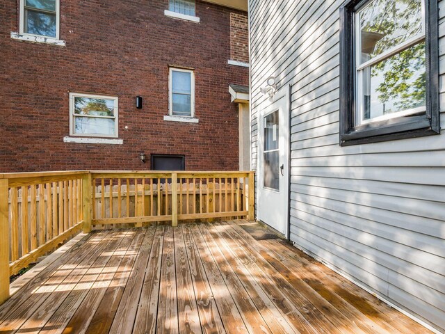534 Berkeley Rd, Columbus, OH 43205 - view of wooden deck