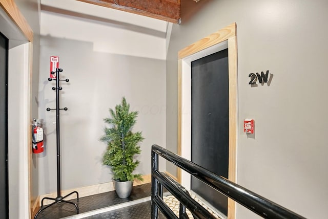 956 N High St Unit 2W, Columbus, OH 43201 - view of hall