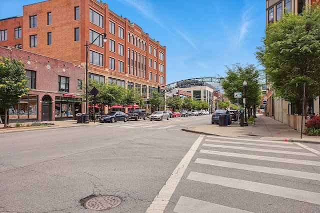 956 N High St Unit 2W, Columbus, OH 43201 - view of asphalt street featuring sidewalks, street lighting, and curbs