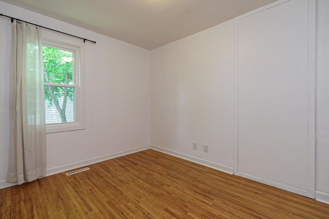 68 N Broadleigh Rd, Columbus, OH 43209 - spare room with light wood finished floors and baseboards