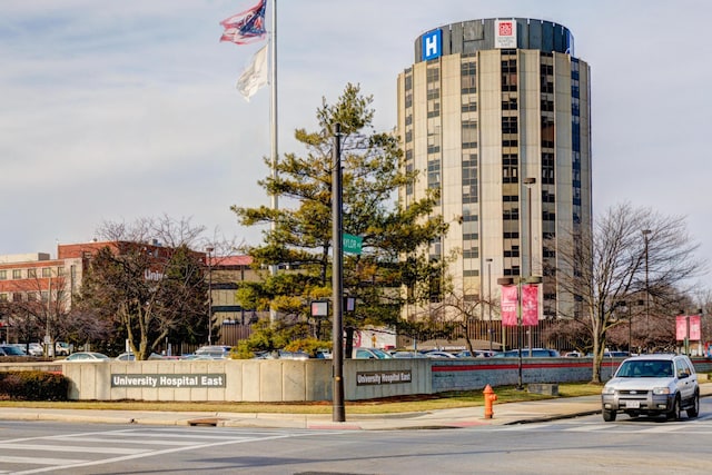 68 N Broadleigh Rd, Columbus, OH 43209 - view of building exterior