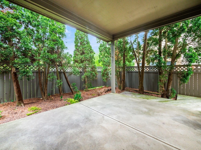 1288 Millstone Sq, Westerville, OH 43081 - fenced backyard with a patio