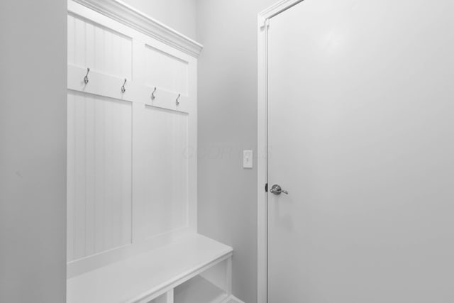 6051 Limewood Dr, Westerville, OH 43081 - view of mudroom