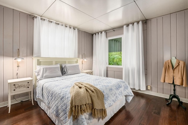 214 Arden Rd, Columbus, OH 43214 - bedroom featuring wood finished floors and baseboards