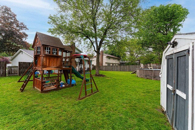 1392 Brenthaven Pl, Columbus, OH 43228 - view of yard featuring a playground