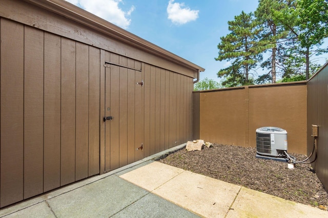 2353 Mccauley Ct Unit 6, Columbus, OH 43220 - view of patio with cooling unit