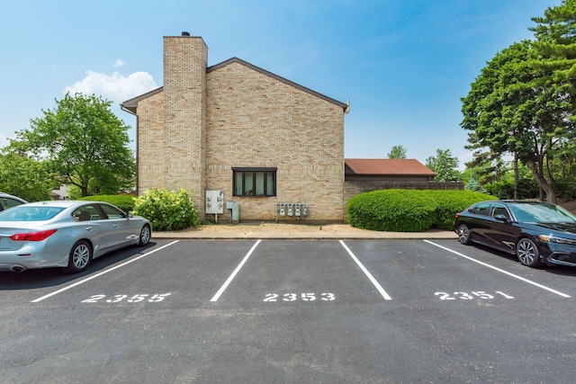 2353 Mccauley Ct Unit 6, Columbus, OH 43220 - view of uncovered parking lot