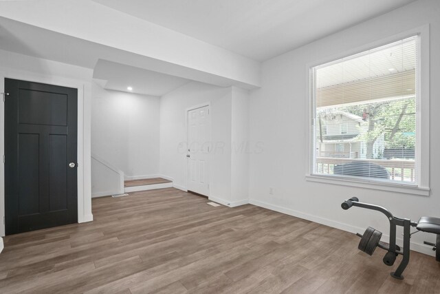 2278 Ridgeway Ave, Columbus, OH 43219 - workout area featuring wood finished floors and baseboards