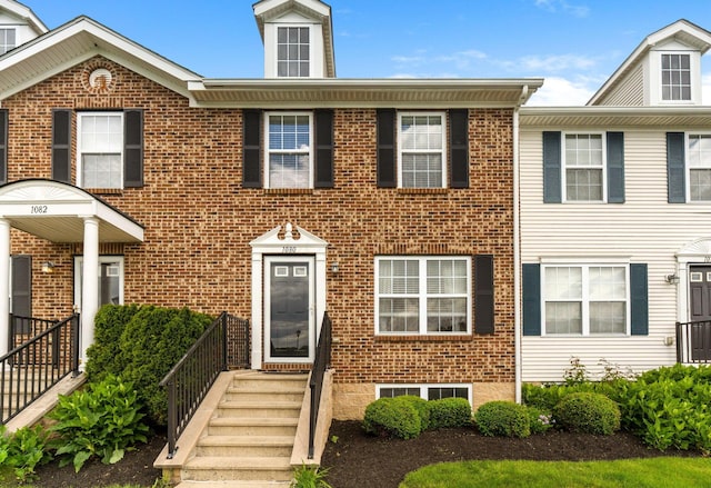 1080 Shady Lake Dr, Columbus, OH 43228 - townhome / multi-family property with brick siding