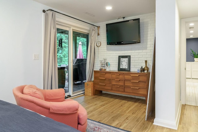 232 Hardy Way, Worthington, OH 43085 - living room with light wood-type flooring and recessed lighting