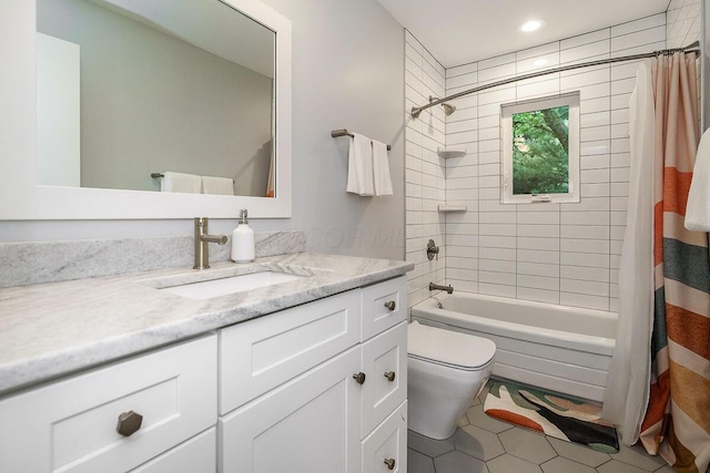 232 Hardy Way, Worthington, OH 43085 - full bath featuring toilet, vanity, shower / bath combo with shower curtain, tile patterned flooring, and recessed lighting