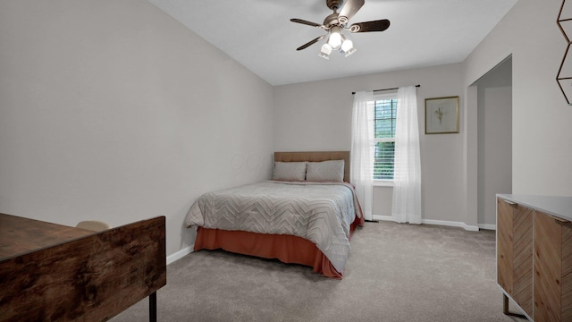 6101 Parkmeadow Ln, Hilliard, OH 43026 - carpeted bedroom featuring baseboards and a ceiling fan