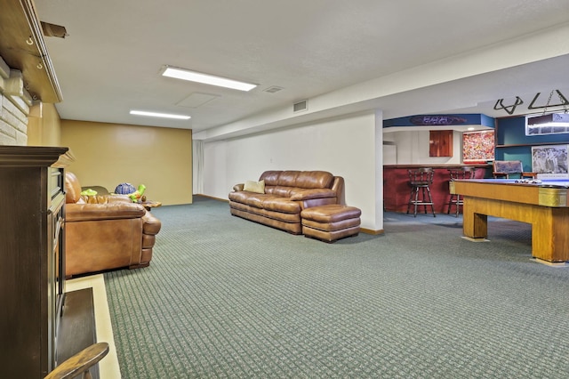 942 Mount Vernon Rd, Newark, OH 43055 - carpeted living area featuring a community bar