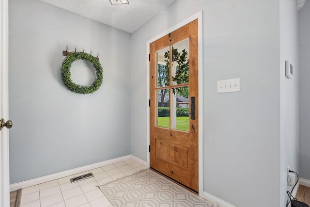 5210 Chevy Chase Ct, Columbus, OH 43220 - foyer featuring baseboards